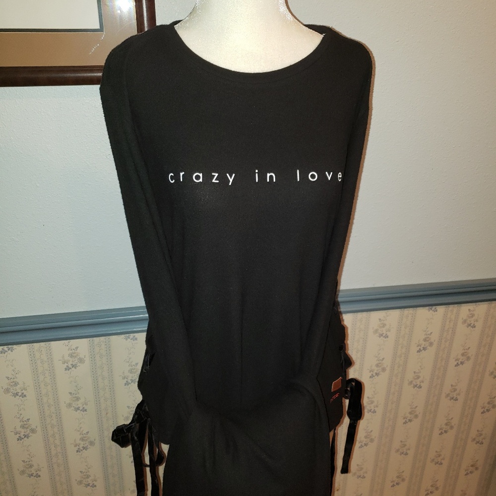 Peace Love World Medium Top Crazy in love